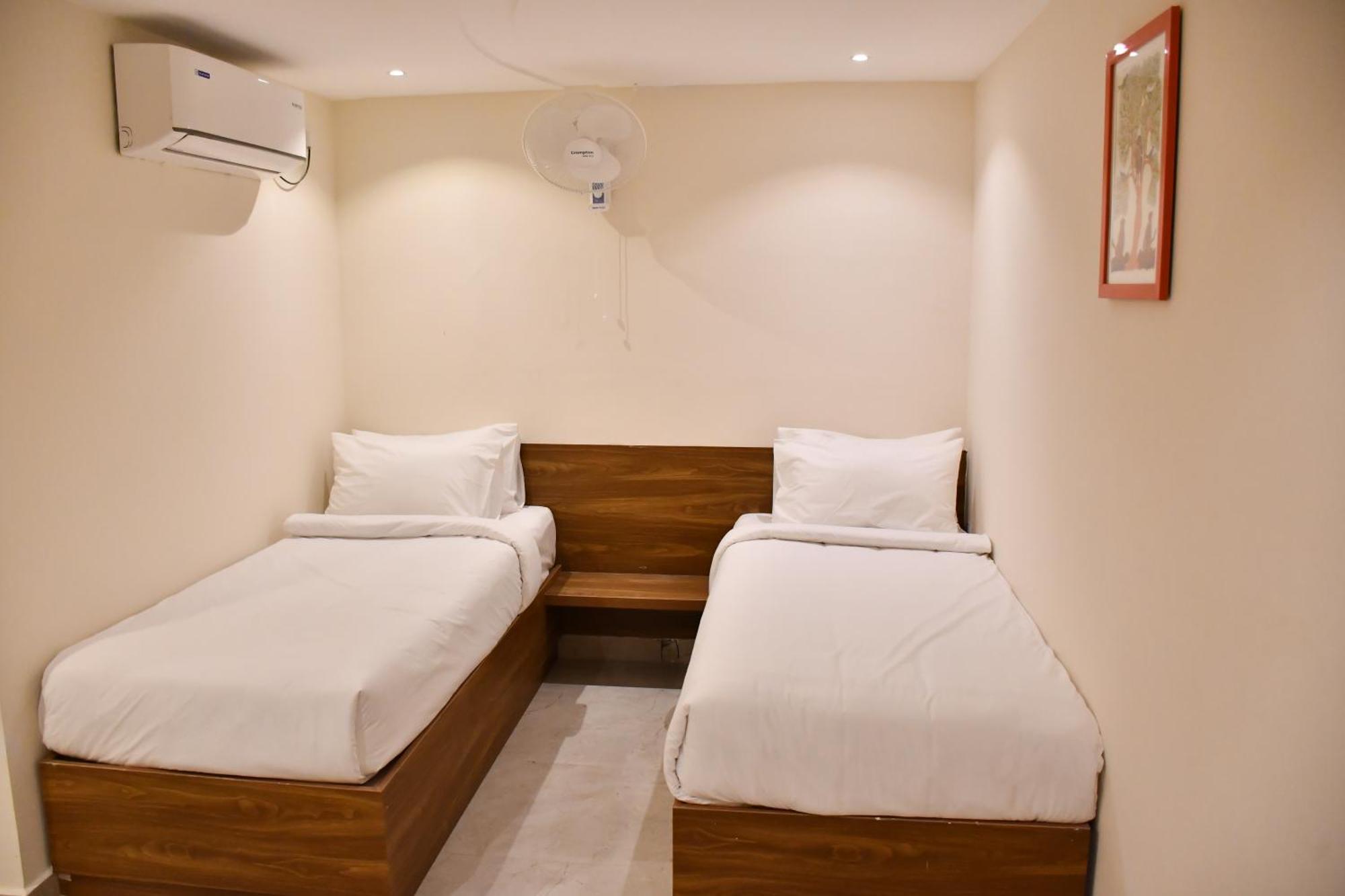 Hotel Dhruv Elite And Banquets Hyderabad Esterno foto